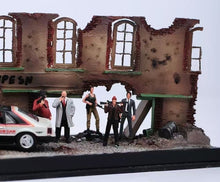 Load image into Gallery viewer, 1:64 Painted Figure Model Miniature Resin Diorama Sand Ganster Bandit Robbery
