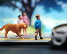 Load image into Gallery viewer, 1:64 Painted Figure Model Miniature Resin Diorama Toy Sand Little Boy Kid Cute
