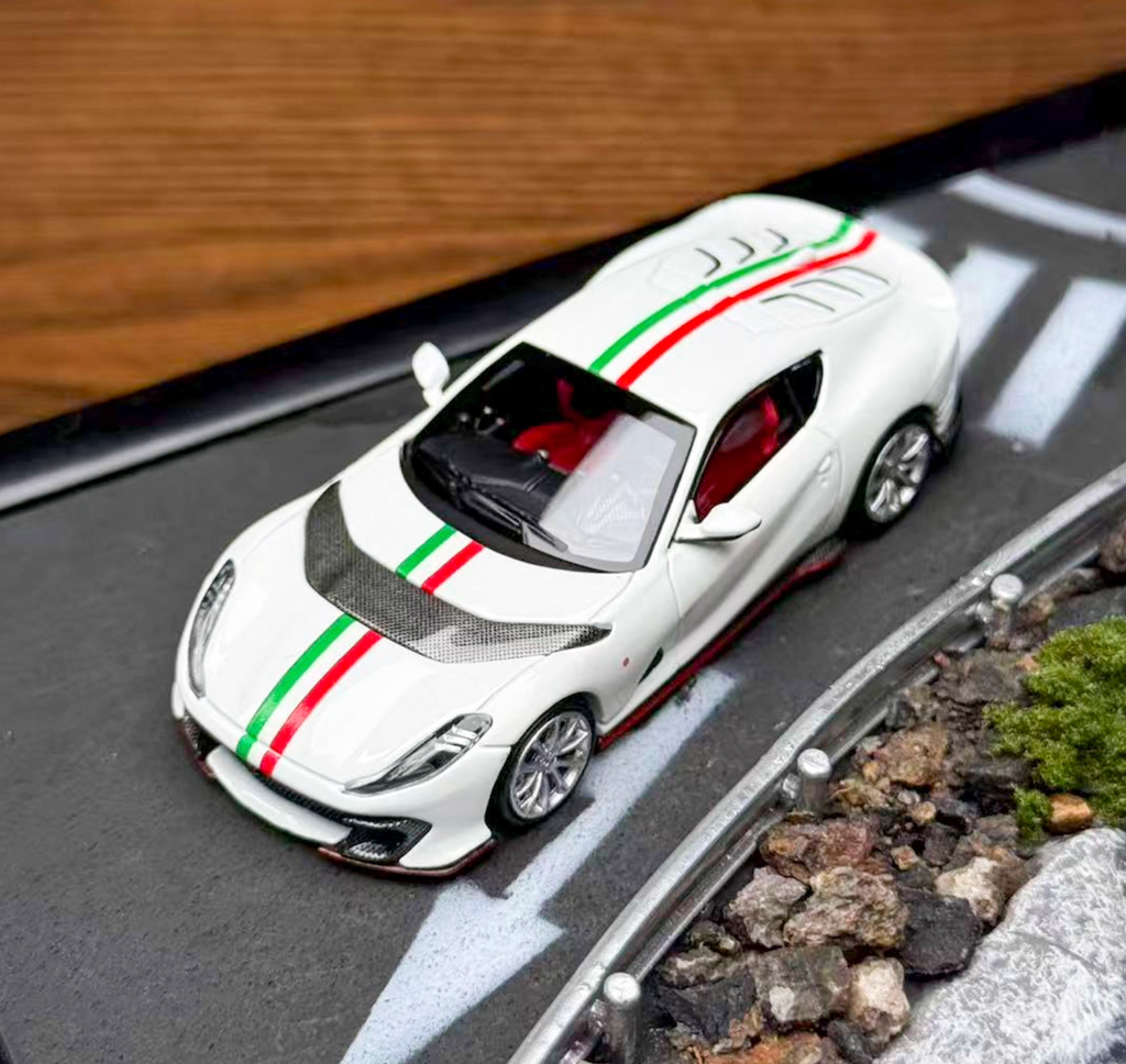 TOC 1:64 White 812C Coupe Racing Sports Model Diecast Metal Car New Collection