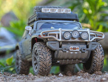 Load image into Gallery viewer, Maisto 1:24 2008 Dirt Riders HX Off Road SUV Model Toy Diecast Metal Car BN
