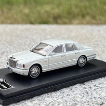 Load image into Gallery viewer, GFCC 1:64 1998 Silver Seraph Sedan Classic Luxury Model Diecast Metal Car
