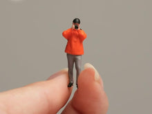 Load image into Gallery viewer, 1:64 Painted Figure Model Miniature Resin Diorama Sand Camera Man Photographer
