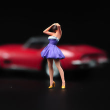Load image into Gallery viewer, 1:24 Painted Figure Model Miniature Resin Diorama  Sand Purple Dress Beauty
