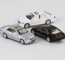 Load image into Gallery viewer, JKM 1:64 JDM 2007 Crown 12 VII Sedan Sports Model Metal Diecast Car New
