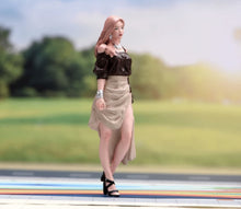 Load image into Gallery viewer, 1:24 Painted Figure Model Miniature Resin Diorama Pink Hair Trendy Lady Woman
