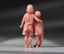 Load image into Gallery viewer, 1:64 Painted Unpainted Figure Model Miniature Resin Diorama Sand Brother Sister
