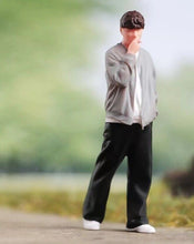Load image into Gallery viewer, 1:64 Painted Figure Model Miniature Resin Diorama Sand Smoking Boy Man Casual
