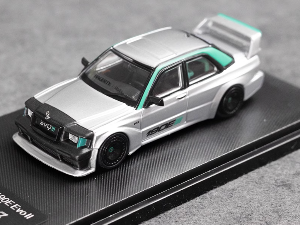 RM 1:64 Silver 190E W201 Evo II Sports Sedan Model Diecast Metal Car New Collection