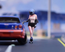 Load image into Gallery viewer, 1:64 Painted Figure Model Miniature Resin Diorama Sand Racer Man Woman Racing
