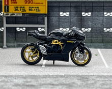Load image into Gallery viewer, CM 1:64 Black MV Agusta 800 Figure Sports Model Diecast Metal Motorcycle New Collection
