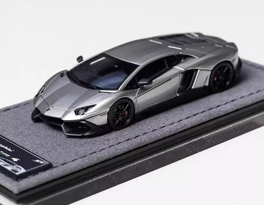 Halo 1:64 Silver Aventador LP720-4 Sports Model Diecast Resin Car New Collection