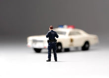 Load image into Gallery viewer, 1:64 Painted Figure Model Miniature Resin Diorama Sand Toy New
