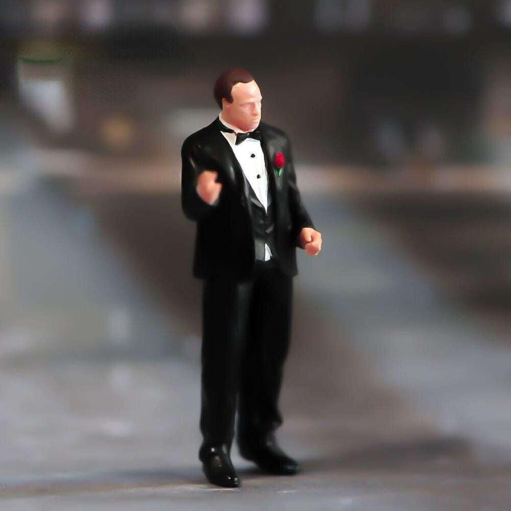 1:64 Painted Figure Model Miniature Resin Diorama Sand Suit Gentleman Bow Tie New
