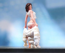 Load image into Gallery viewer, 1:64 Painted Figure Model Miniature Resin Diorama Sand Beauty Soldier Lady White Collection
