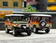 Load image into Gallery viewer, RM 1:64 FJ40 Off Road ORV Land Cruiser SUV Classic Model Diecast Metal Car New Collection
