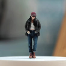 Load image into Gallery viewer, 1:24 Painted Figure Model Miniature Resin Diorama  Sand Cool Girl Hat Denim
