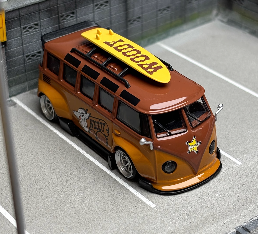 4R-791 LMLF Model 1/64 フォルクスワーゲン T1 RWB LMLF 1:64 Brown VW T1 RWB Van Bus Camper Kombi Model Diecast Metal