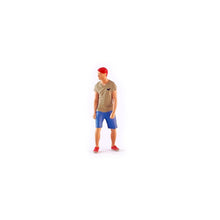 Load image into Gallery viewer, 1:64 Painted Figure Mini Model Miniature Resin Diorama Sand Car Cleaning Scene New
