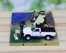 Load image into Gallery viewer, BM 1:64 1980 Hilux N60 N70 Diorama Accessory Figure Model Diecast Metal Car

