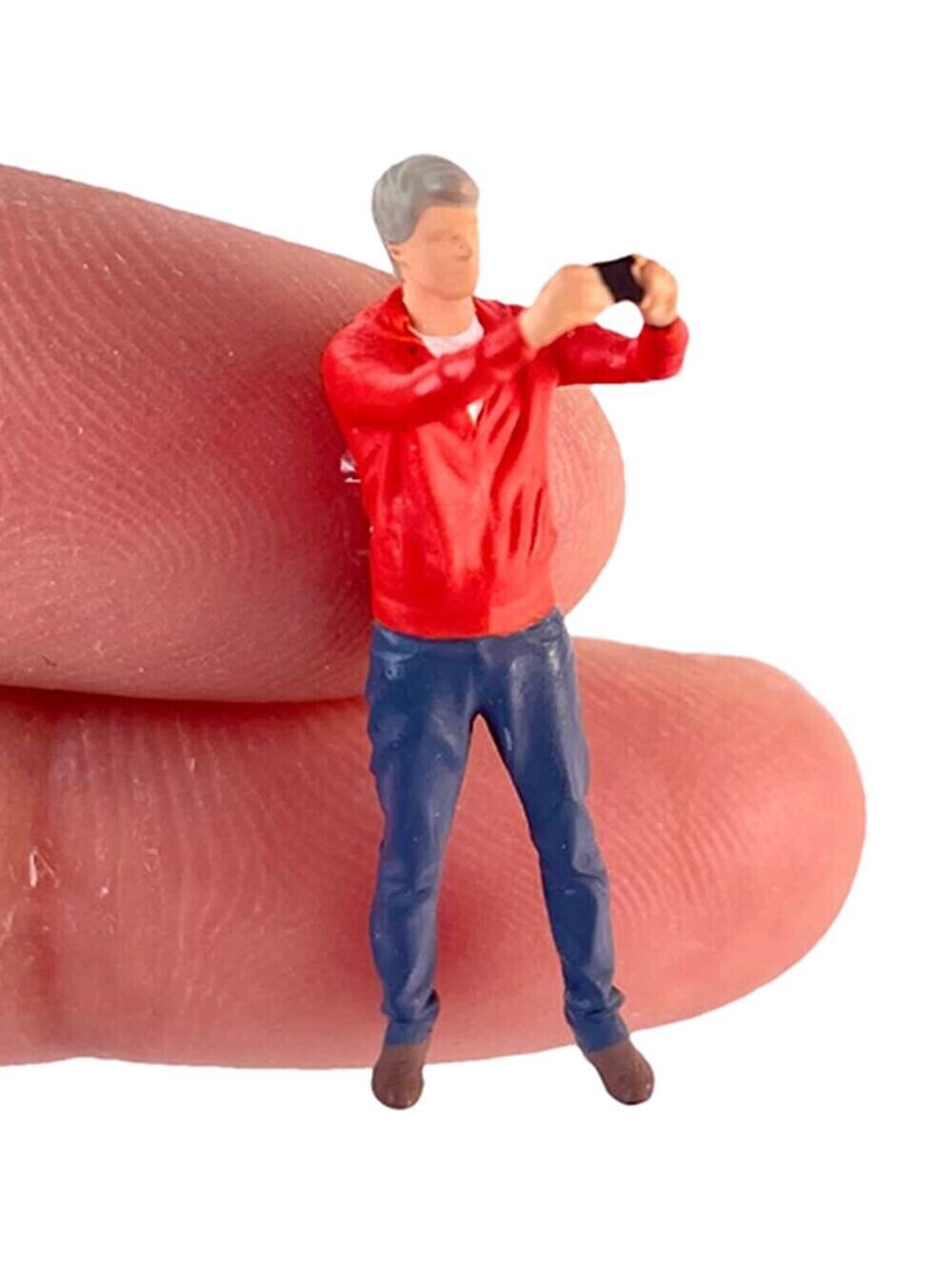 1:64 Painted Figure Model Miniature Resin Diorama Camera Man Pretty Girl Boy Toy