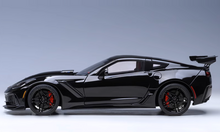 Load image into Gallery viewer, AUTOart 1:18 Black CORVETTE C7 ZR1 Racing Sports Model Diecast Metal Car
