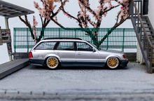 Load image into Gallery viewer, Mortal 1:64 Silver Gold Rim S124 E300 Wagon Roof Bike Model Diecast Metal Car
