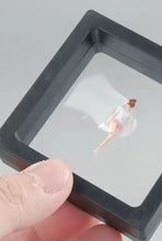 Load image into Gallery viewer, 1:64 Painted Figure Mini Model Miniature Resin Diorama People Sand Pink Girl
