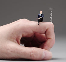 Load image into Gallery viewer, 1:64 Painted Figure Model Miniature Resin Diorama Sand Sitting Posture Suit Man New
