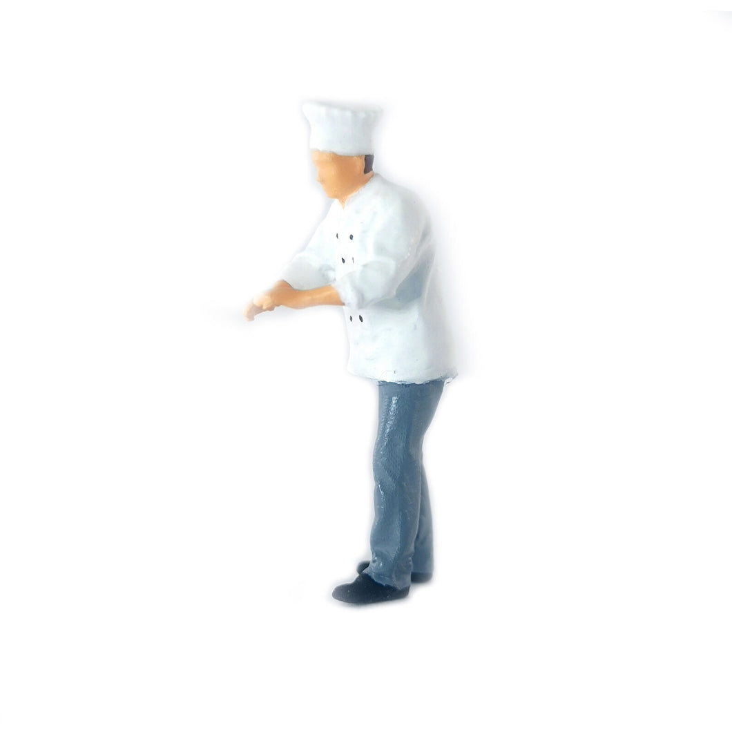 1:64 Painted Figure Mini Model Miniature Resin Diorama Sand Pastry Chef Staff