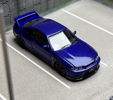 Load image into Gallery viewer, FH 1:64 Blue Carbon Skyline GTR R33 Nismo S-Tune Model Diecast Metal Car New Collection
