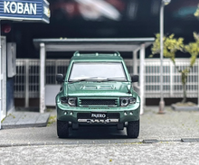 Load image into Gallery viewer, Inno 1:64 Green Pajero Evolution City SUV Sports Model Diecast Metal Car New Collection
