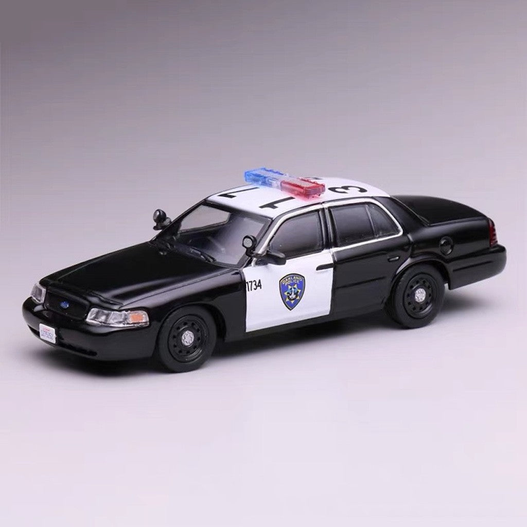 1:64 596 Oakland Trooper Police Crown Victoria CV Model Diecast Metal Car New Collection