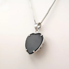 Load image into Gallery viewer, Nature Jade Love Pendant Necklace Gift Jewelry charm Blessing Adore Jewelry o
