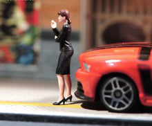 Load image into Gallery viewer, 1:64 Painted Figure Model Miniature Resin Diorama Sand Toy Smoking Beauty Lady
