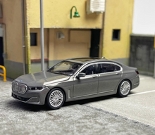 Load image into Gallery viewer, MINIGT 1:64 Gray 750Li xDrive Sedan Sports Model Diecast Metal Car #515
