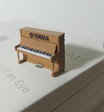 Load image into Gallery viewer, 1:64 Painted Figure Model Miniature Resin Diorama Sand Jazz Band Music Singer

