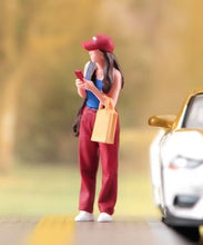 Load image into Gallery viewer, 1:64 Painted Figure Model Miniature Resin Diorama Sand Shopping Pretty Girl Lady
