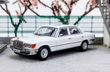 Load image into Gallery viewer, Maxwell 1:64 White 450SEL W116 Sedan Classic Sport Model Diecast Metal Car New
