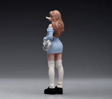 Load image into Gallery viewer, 1:24 Painted Figure Model Miniature Resin Diorama Pink Blue Dress Girl Pretty
