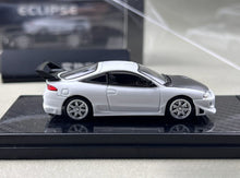 Load image into Gallery viewer, Transcend 1:64 White Carbon 1995 Eclipse GS Sports Model Diecast Metal Car New Collection
