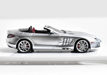 Load image into Gallery viewer, MJ 1:64 Silver SLR Convertible Sports Model Diecast Resin Car New Collection
