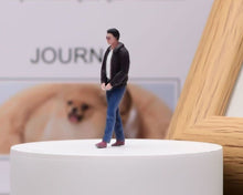 Load image into Gallery viewer, 1:64 Painted Figure Model Miniature Resin Diorama Sand Black Jacket Man Standing

