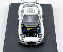 Load image into Gallery viewer, Master 1:64 White Carbon JDM RX-7 FD3S RE Sports Model Diecast Metal Car New Collection
