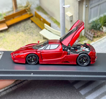 Load image into Gallery viewer, King 1:64 Red Black Rims ENZO Racing Sports Model Diecast Metal Car New Collection
