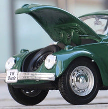 Load image into Gallery viewer, Maisto 1:24 Green VW Beetle Classic Sports Model Toy Diecast Metal Car BN
