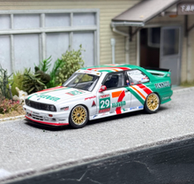 Load image into Gallery viewer, Moke 1:64 1992 Green M3 E30 MK1 #29 DTM Sports Model Diecast Metal Car New Collection
