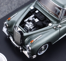 Load image into Gallery viewer, GFCC 1:64 Green 1959 300D Classic Vintage Sport Model Diecast Metal Car New Collection
