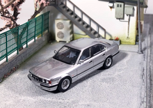 Load image into Gallery viewer, DCM Silver 1:64 E34 5 Series 520i Classic Sedan Model Diecast Metal Car New

