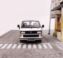 Load image into Gallery viewer, Master 1:64 Silver VW B32 T3 Multivan Van Camper Diecast Model Metal Car New
