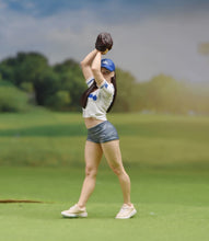 Load image into Gallery viewer, 1:24 Painted Figure Model Miniature Resin Diorama Sporty Girl throwing baseball
